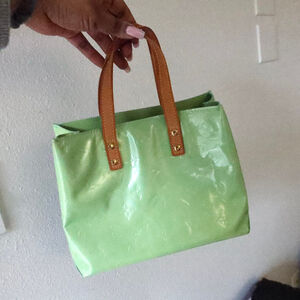 Louis Vuitton Monogram Vernis Reade PM Tote – Peppermint Green